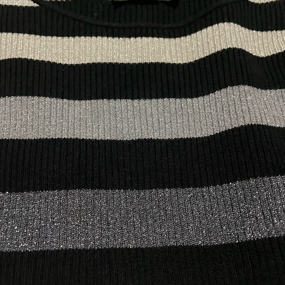 Sweater - Picture 2 of 4